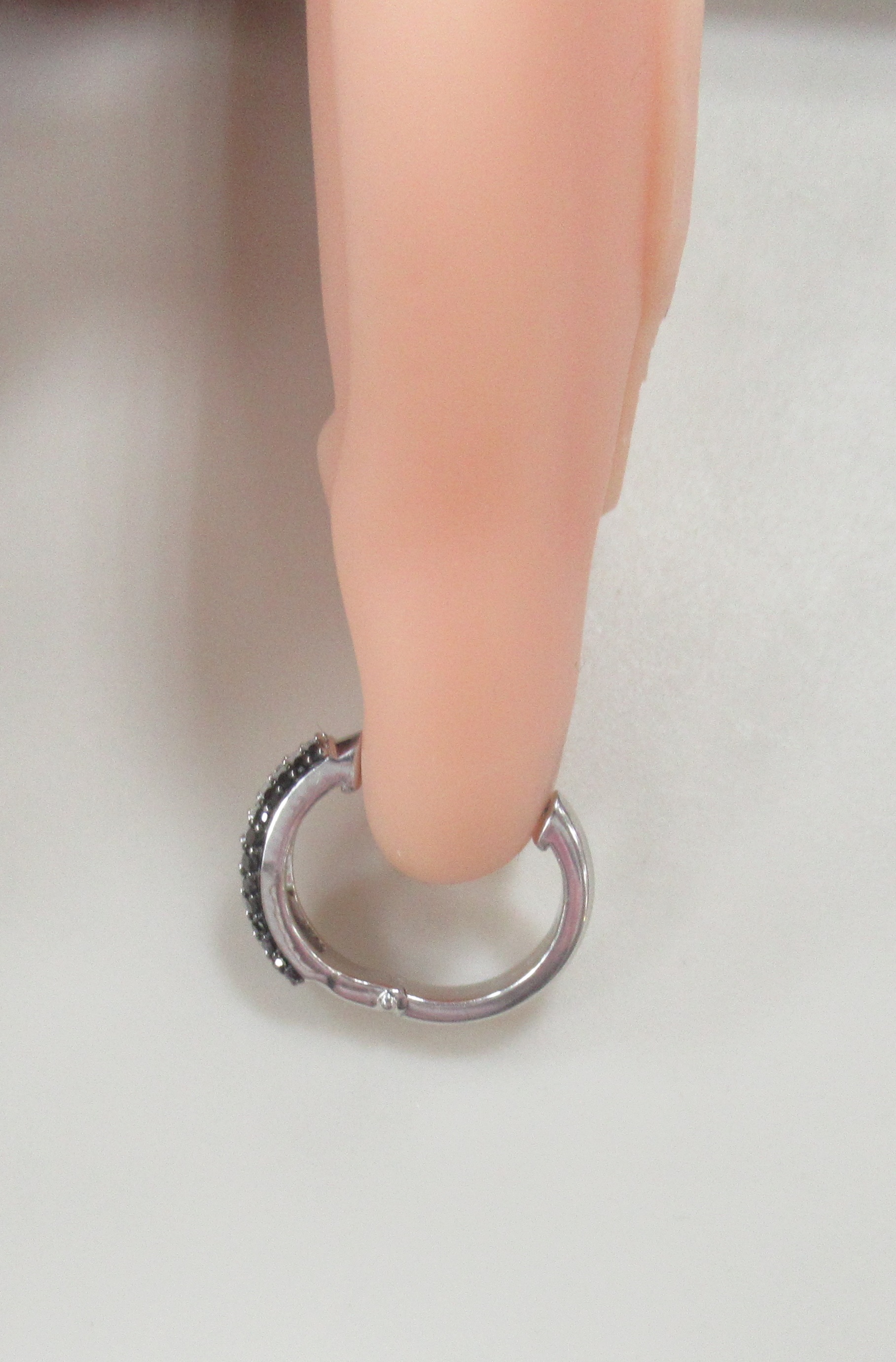 Серебряные серьги-конго с бриллиантами